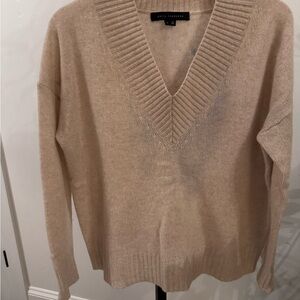 Skull Cashmere Beige V-Neck Skull Sweater